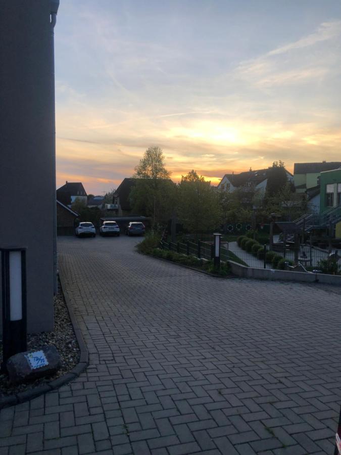 Moderne Wohnung Mit 4 Betten Bochum Exterior foto